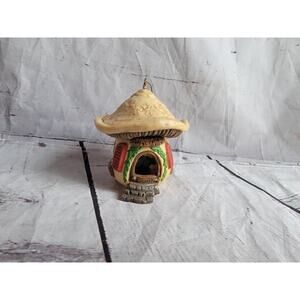 Mushroom House Hallmark 1978 Animal Home Ornament Tree Trimmer Collection Vintag